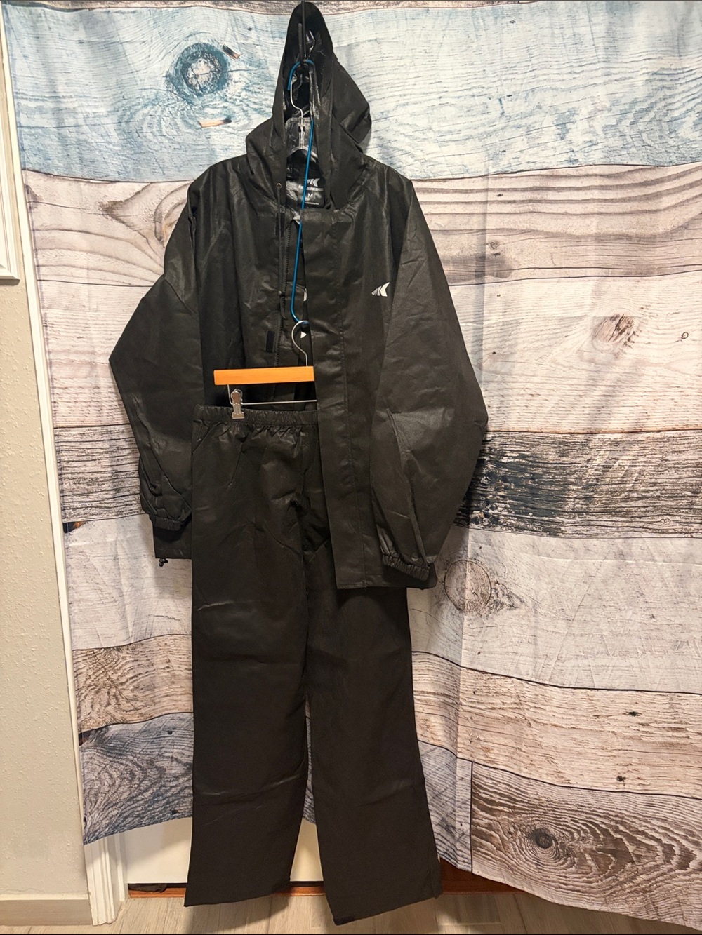 NWOT KASTKING Men's Black Hooded Raincoat 3 piece Set - Medium